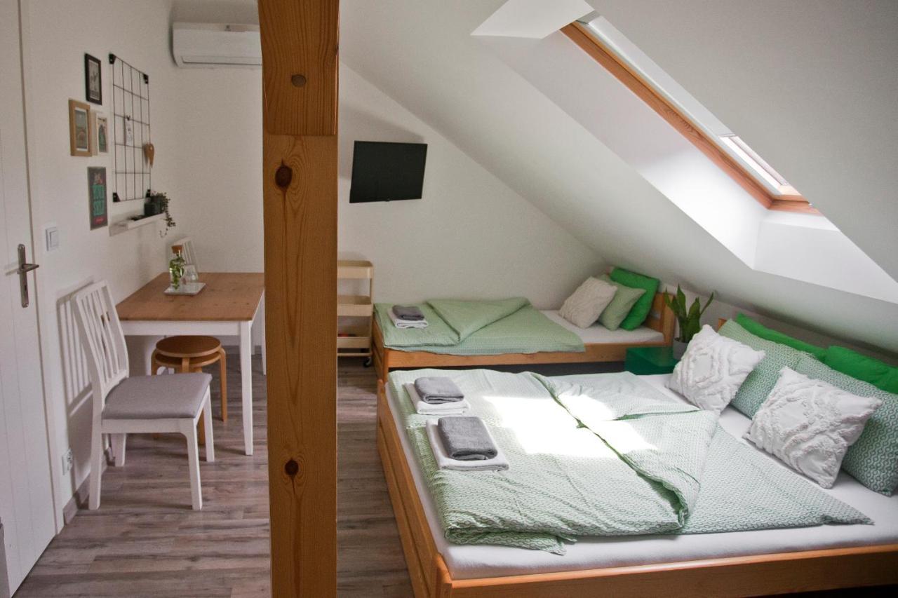 Hostel 33 تريبينا المظهر الخارجي الصورة